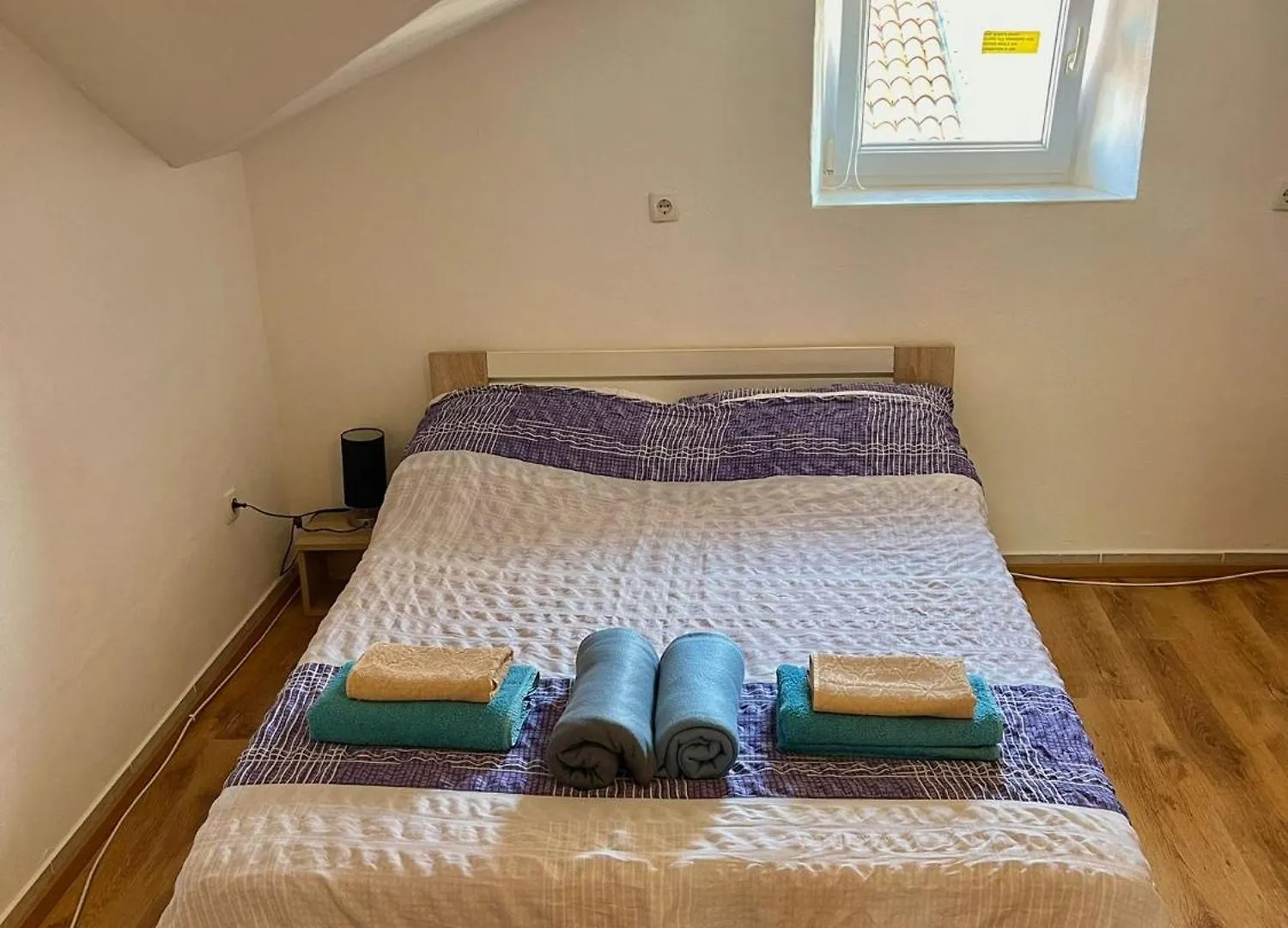 Roman Arch- Low Budget Doublebed Room In Top Center Pula Konukevi
