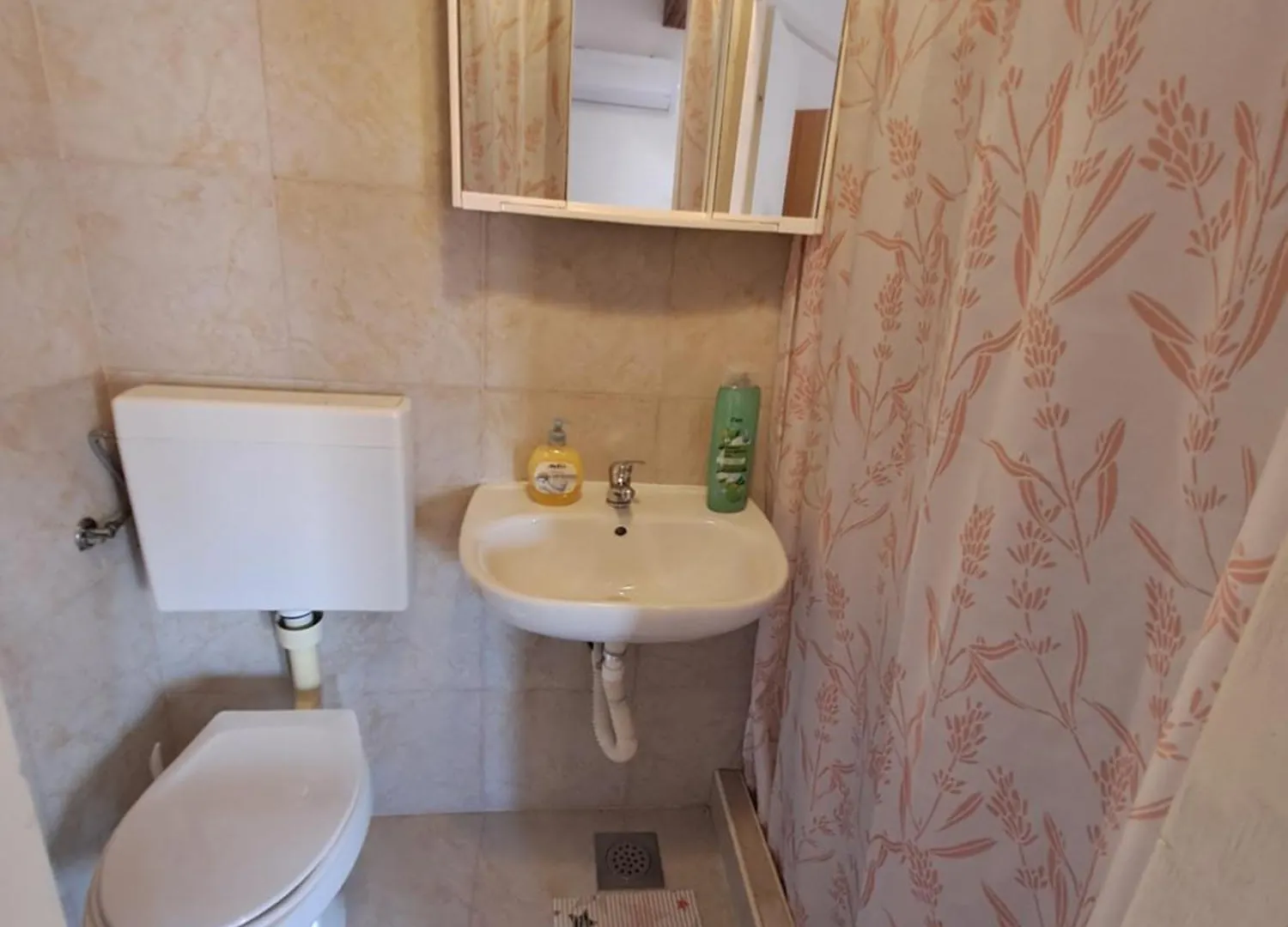 Konukevi Roman Arch- Low Budget Doublebed Room In Top Center Pula