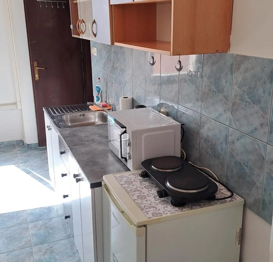 Roman Arch- Low Budget Doublebed Room In Top Center Pula 0*,  Hırvatistan